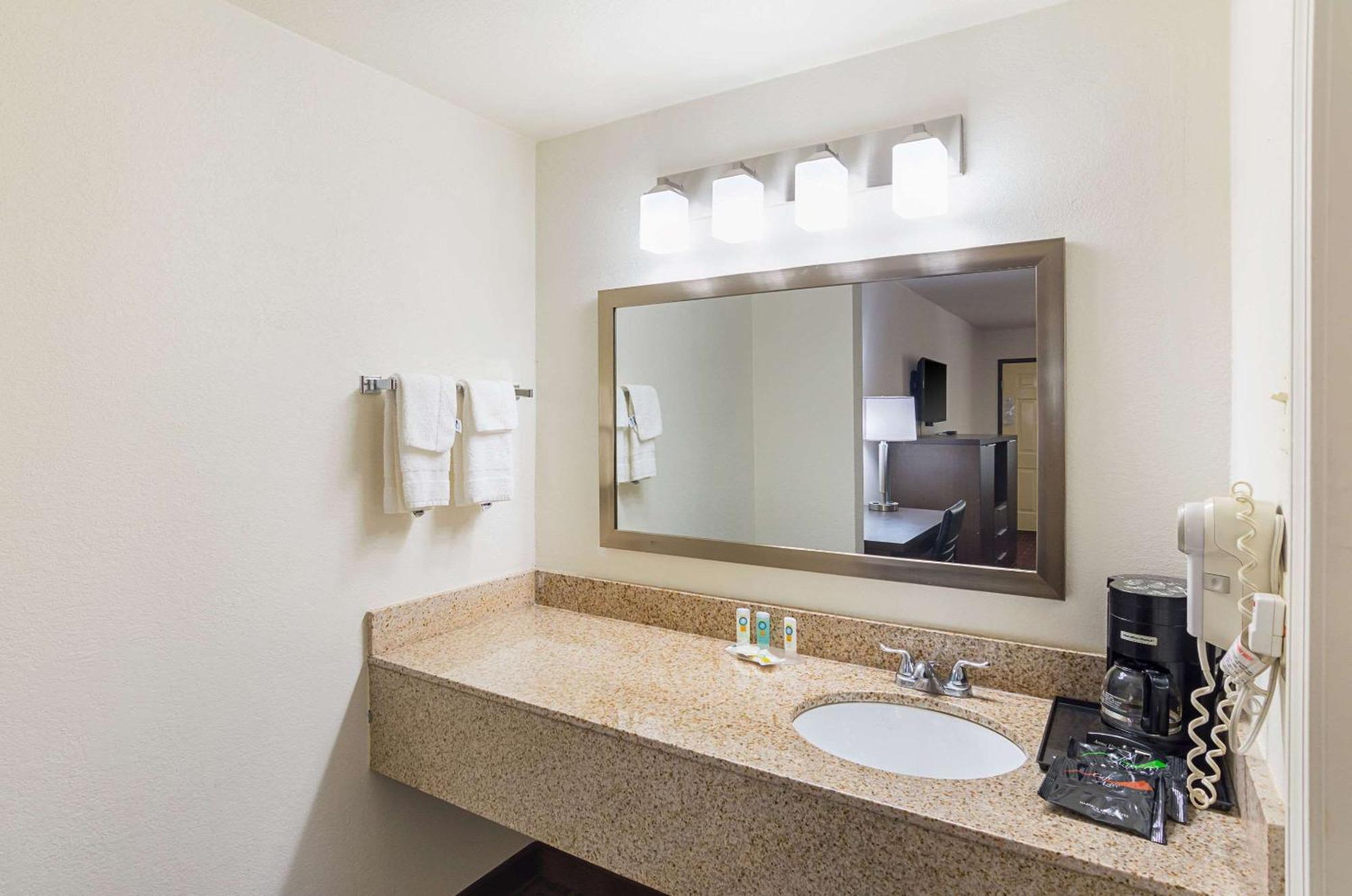Quality Inn Amarillo I-40 East Extérieur photo